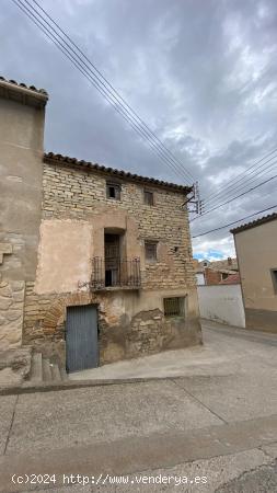 CASA CON JARDIN EN ALMUDEVAR - HUESCA