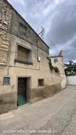 CASA CON JARDIN EN ALMUDEVAR - HUESCA