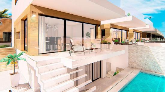  Fantástica villa de nueva construcción con piscina junto a la playa de La Mata en el sur de la Cos 