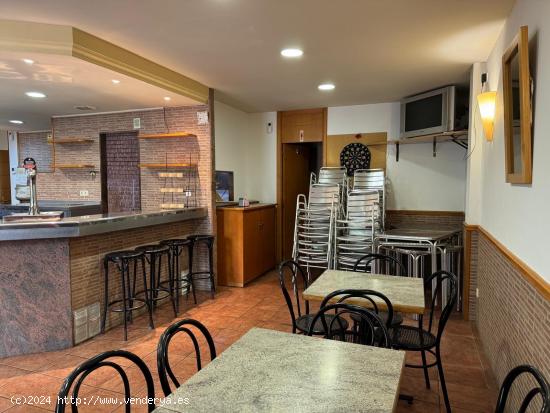 SE VENDE BAR TOTALMENTE EQUIPADO EN ZONA CAN PALMER - BARCELONA