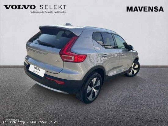 Volvo XC40 Core, T2 automatico, Gasolina de 2023 con 10.322 Km por 34.900 EUR. en Badajoz