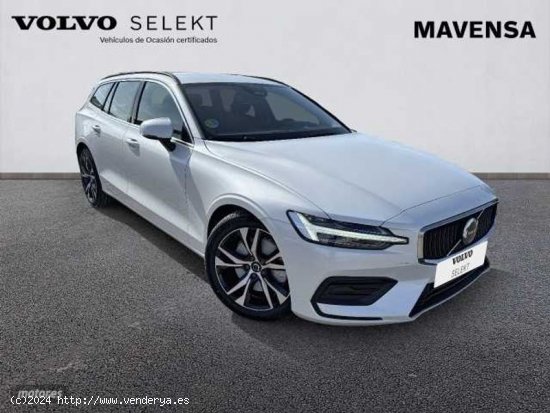 Volvo V 60 Core, B3 Mild hybrid, Gasolina de 2024 con 14 Km por 44.900 EUR. en Badajoz