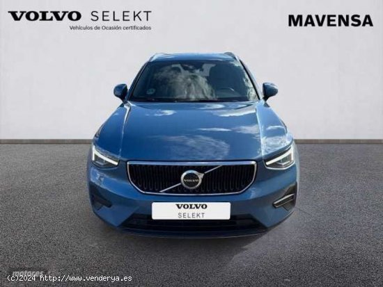 Volvo XC40 Core, T2 automatico, Gasolina de 2023 con 32.883 Km por 33.500 EUR. en Badajoz