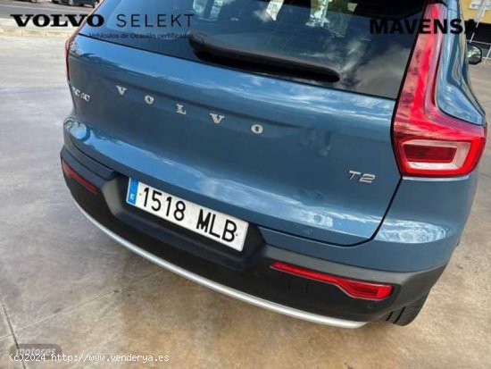 Volvo XC40 Core, T2 automatico, Gasolina de 2023 con 32.883 Km por 33.500 EUR. en Badajoz