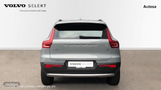 Volvo XC40 XC40 Essential, T2 Automatica Gasolina, Gasolina de 2024 con 43 Km por 30.900 EUR. en Pon