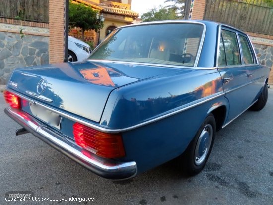 Mercedes 220 240d w115 -8 piel beige-como nuevo!! de 1977 con 100.000 Km por 19.900 EUR. en Granada