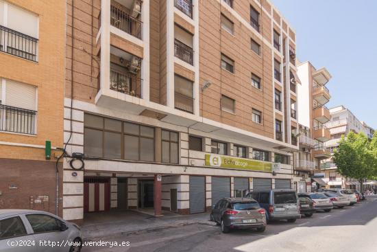  Piso y plaza de garaje en calle Doctor Sapena para entrar a vivir!!!!! - ALICANTE 