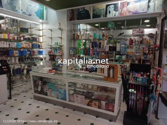 LOCAL COMERCIAL CON DOS GARAJES A LA VENTA EN ONTINYENT, UBICADA EN EL LLOMBO. - VALENCIA