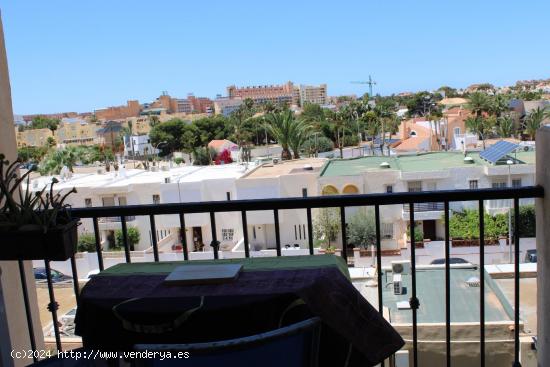 ALQUILER  POR TEMPORADA  1 DOR, TERRAZA, PISCINA Y AIRE A 200 metros del mar.!! - ALMERIA