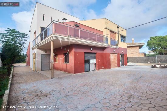 ¡¡ CASA INDIVIDUAL EN VILANOVA - ZONA ARAGAI !! - BARCELONA