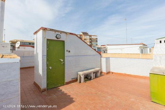 Apartamento a 400 metros de la playa con Solárium y Cochera incluida - ALICANTE