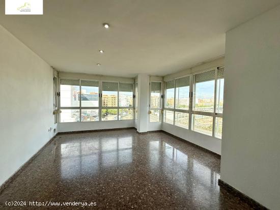 Vivienda de 3 habitaciones y 2 baño con vistas al Parque Central. Visítala en 360º - VALENCIA