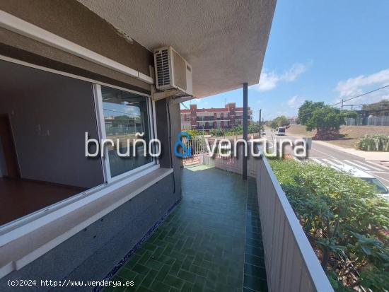 EN VENTA PISO DE 2 DORMITORIOS EN CUBELLES - BARCELONA