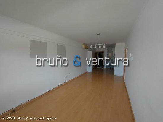 EN VENTA PISO DE 2 DORMITORIOS EN CUBELLES - BARCELONA