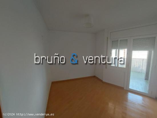 EN VENTA PISO DE 2 DORMITORIOS EN CUBELLES - BARCELONA