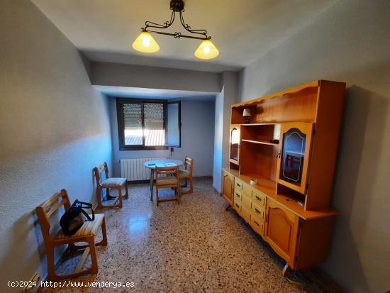 VIVIENDA EN BUEN ESTADO CON PLAZA DE GARAJE - ALBACETE