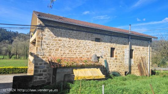 EXPECTACULAR CASA DE PIEDRA CON TERRENO - CANTABRIA