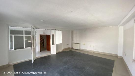 Urbis te ofrece una oficina en venta en Alba de Tormes, Salamanca. - SALAMANCA