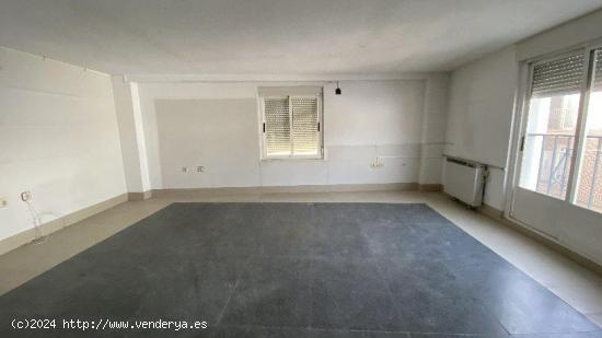 Urbis te ofrece una oficina en venta en Alba de Tormes, Salamanca. - SALAMANCA