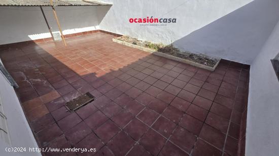 CASA CON TEJADO NUEVO EN LA ZONA DE LA GOTERA - CORDOBA