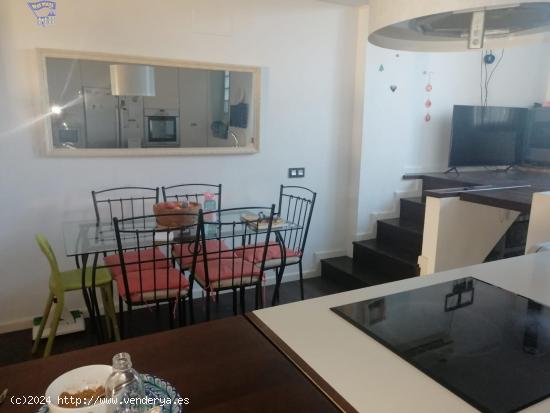 SE VENDE UNIFAMILIAR EN ZONA EL SANTISCAL - CADIZ