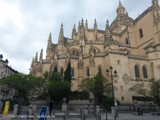 ALQUILER DE LOCAL PARA OFICINAS.-.CASCO HISTORICO.-. - SEGOVIA