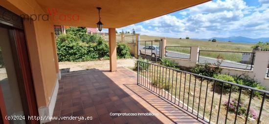 CHALET INDIVIDUAL EN TORRECABALLEROS - SEGOVIA