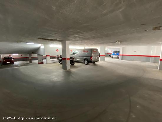 Amplia plaza de parking en Germanias - VALENCIA