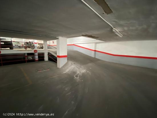 Amplia plaza de parking en Germanias - VALENCIA