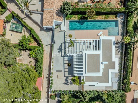 VILLA AQUA - En venta VILLA DE LUJO CERCA DE LA ORILLA DEL MAR MEDITERRANEO EN DENIA COSTA BLANCA - 