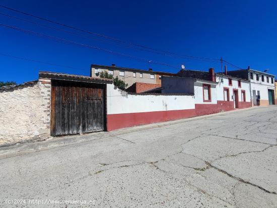 CASA EN SAN MIGUEL DEL ARROYO - VALLADOLID