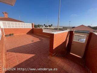 TRIPLEX EN VENTA Y EN ALQUILER EN PUJAIRE ALMERIA - ALMERIA