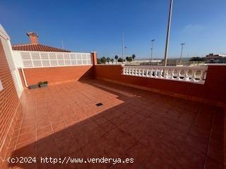 TRIPLEX EN VENTA Y EN ALQUILER EN PUJAIRE ALMERIA - ALMERIA