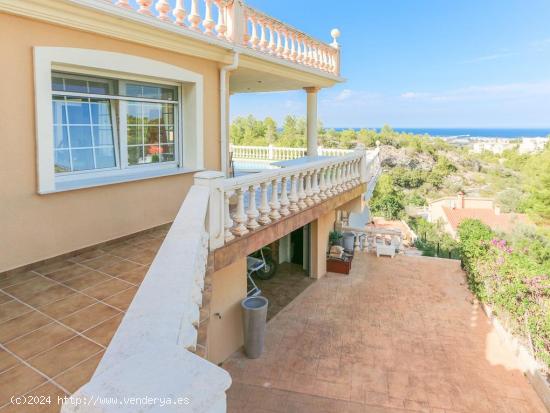 EXCLUSIVA VIVIENDA EN MONTGO CON CALIDADES Y VISTAS ESPECTACULARES - ALICANTE