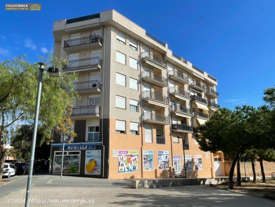  Plaza de Parking amplia en Carrer Jacint Verdaguer señalada con el numero 7, en la primera planta - 