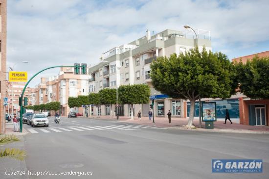 Piso en Alquiler con Plaza de Garaje junto a Torrecárdenas - ALMERIA