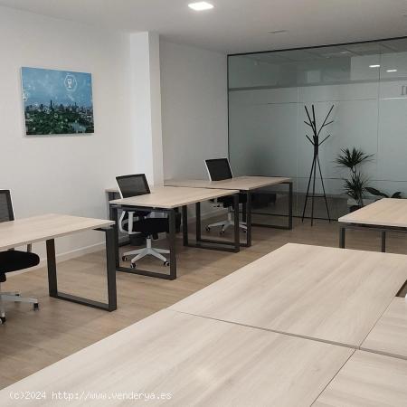 OFICINAS TOTALMENTE EQUIPADAS EN ALQUILER - GRANADA