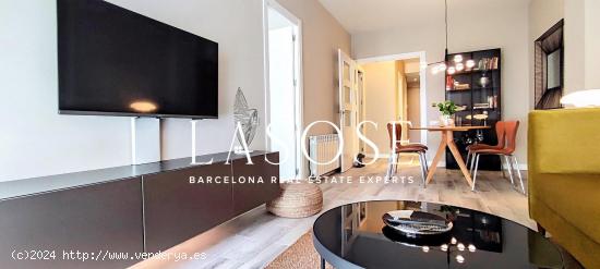 Precioso apartamento de tres dormitorios en alquiler en Vila De Gracia - BARCELONA