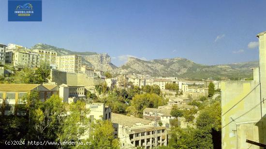 Se vende casa con terreno en Alcoy - ALICANTE