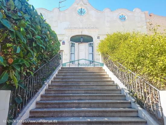 Impresionante villa modernista, situada en Rocafort - VALENCIA