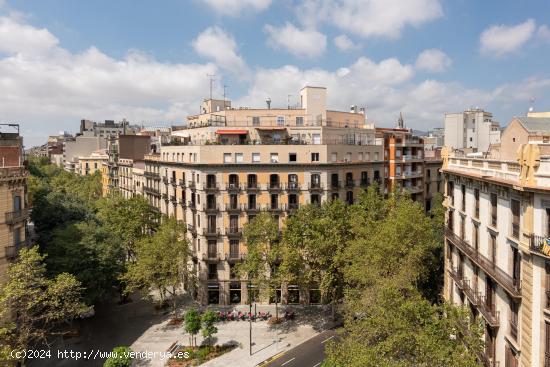 ÁTICO DE LUJO EN PLENO CENTRO DE BARCELONA. - BARCELONA