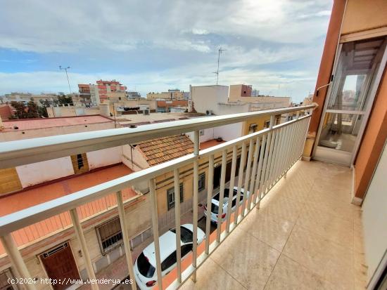 Piso de 3 dormitorios con vistas a la Bahía, a un paso del Paseo de Parra - MURCIA