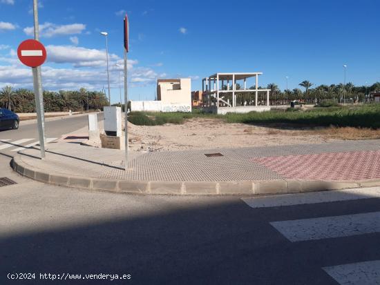 TERRENO URBANO ESQUINA EN ZONA AUDITORIO - ALICANTE