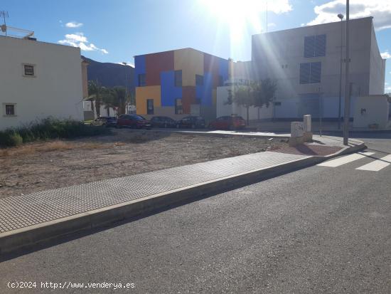 TERRENO URBANO ESQUINA EN ZONA AUDITORIO - ALICANTE