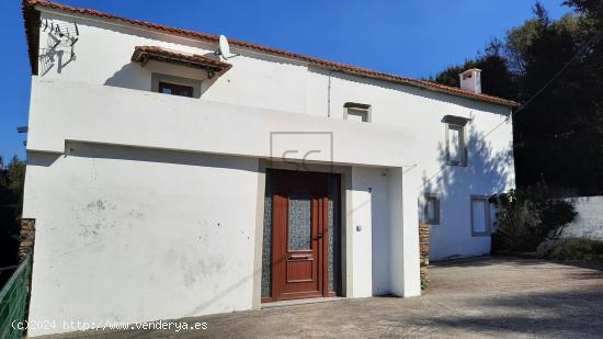 CASA DE PIEDRA CON EDIFICACIÓN AUXILIAR EN CEDEIRA - A CORUÑA