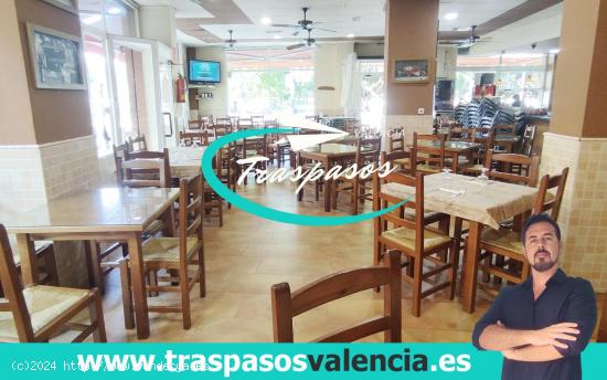 CLÁSICO BAR ESQUINERO EN TRASPASO CON TERRAZA Y COCINA EN ZONA ZAIDIA - VALENCIA