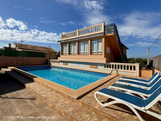 Casa con licencia turistica y piscina - BALEARES