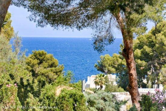 Gran villa con vistas al mar y a poca distancia de Moraira - ALICANTE