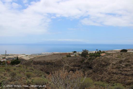 Venta de Terreno Rústico de 1000m² con Vista al Mar y a 330 msnm - SANTA CRUZ DE TENERIFE