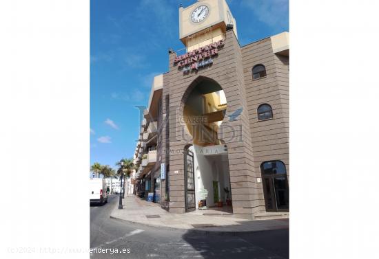 SE TRASPASA TIENDA DE ROPA EN EL CENTRO DE CORRALEJO, FUERTEVENTURA - LAS PALMAS